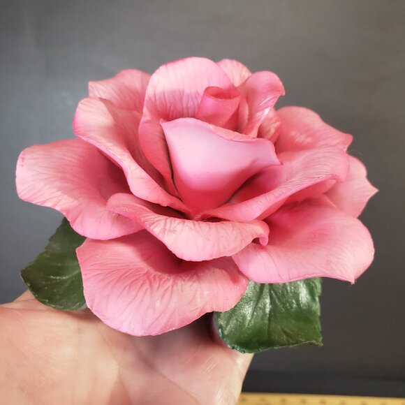 Beautiful Vintage Fabar Capodimonte Porcelain Pink Rose Figurine 6" FLAW - Picture 8 of 11